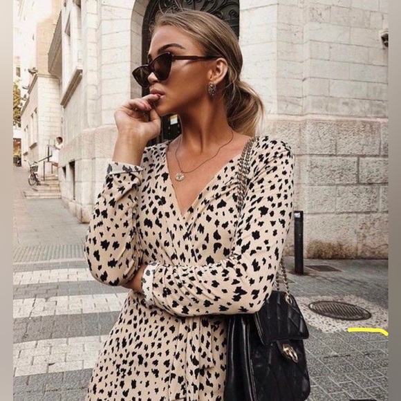 Mango Leopard print wrap dress - size large - Picture 3 of 10